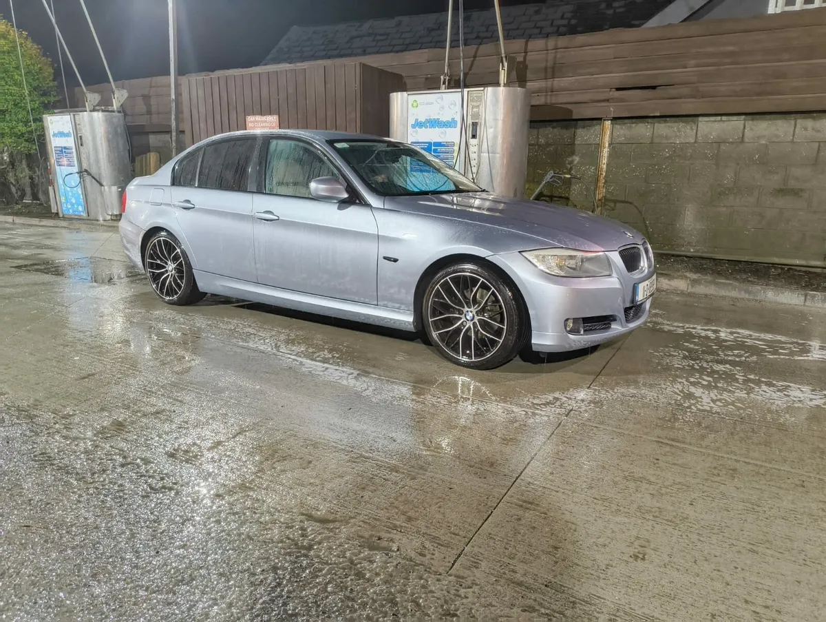 BMW 316d manual only 185km cream leather - Image 1