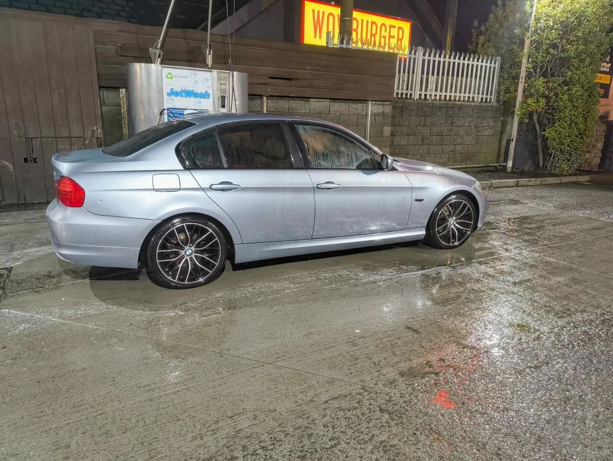BMW 316d manual only 185km cream leather - Image 4