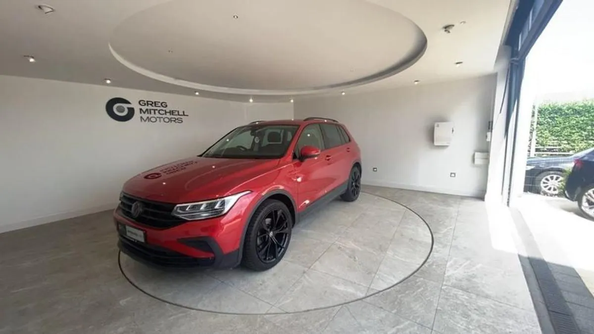 Volkswagen Tiguan 2.0 TDI Life 5dr - Image 3