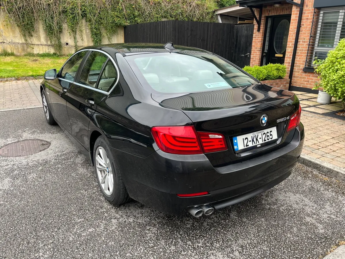 BMW 5-Series 2012 - Image 4