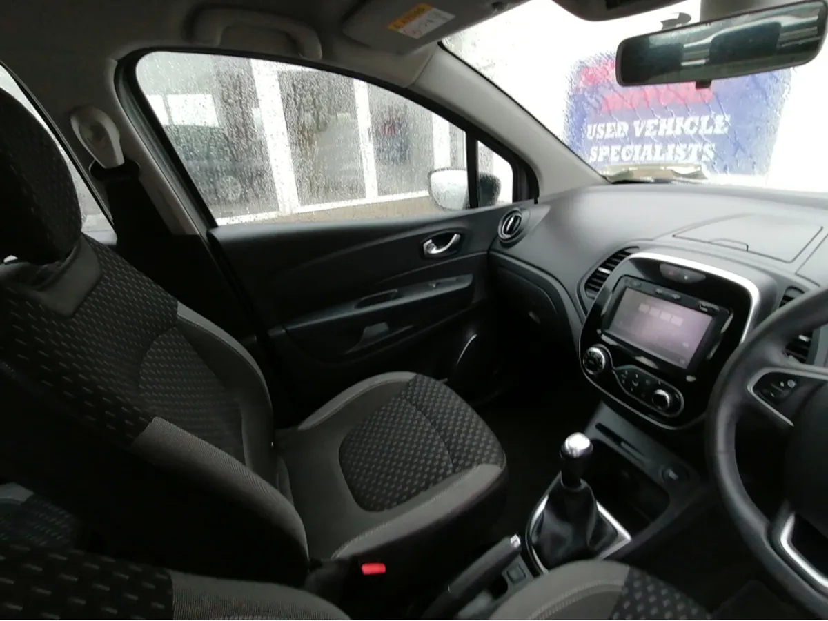 Renault Captur DYNAMIQUE NAV TCE 90 P 4DR - Image 4