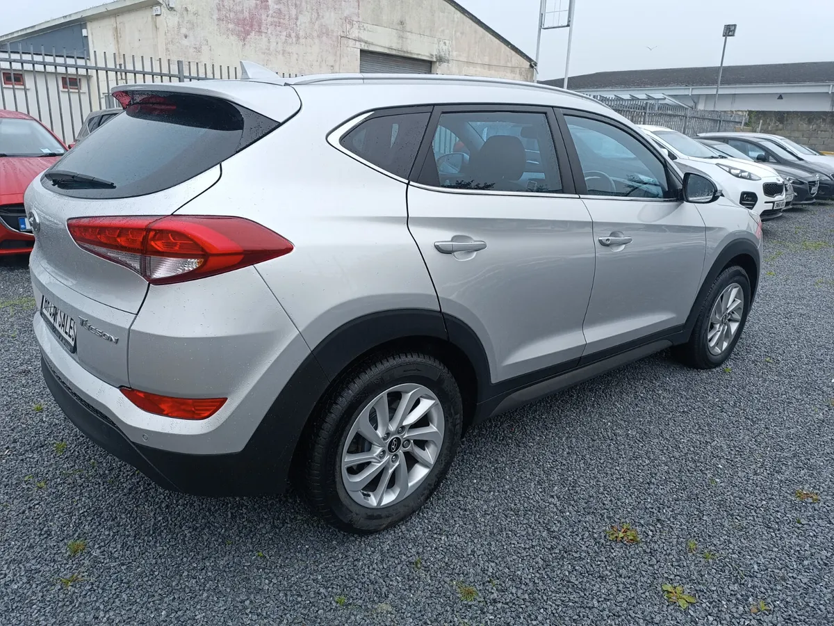 2016 Hyundai Tucson 1.7 crdi premium executive - Image 4