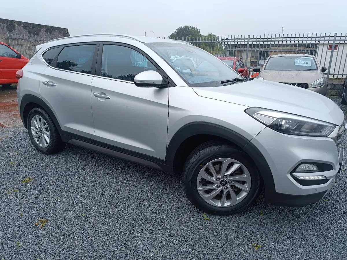 2016 Hyundai Tucson 1.7 crdi premium executive - Image 2
