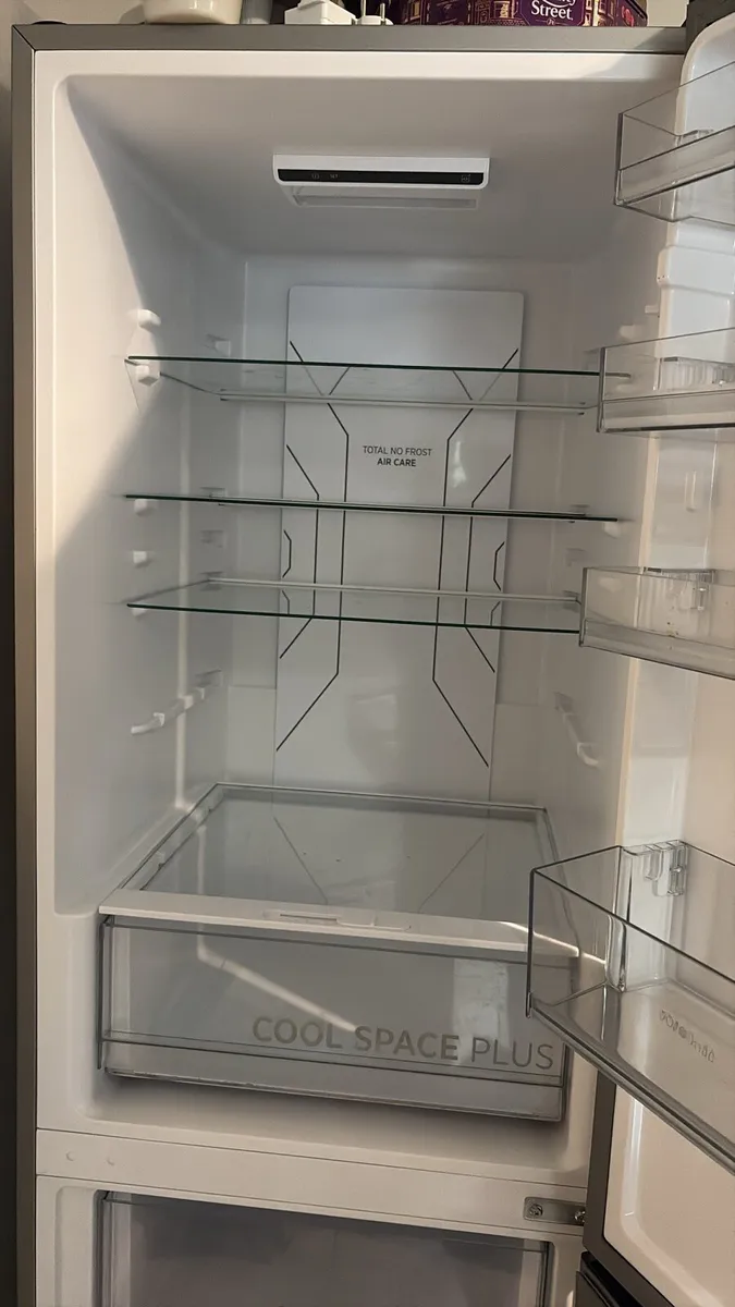 Hoover HOCE4T618ESK Smart 60/40 Fridge Freezer - Image 4