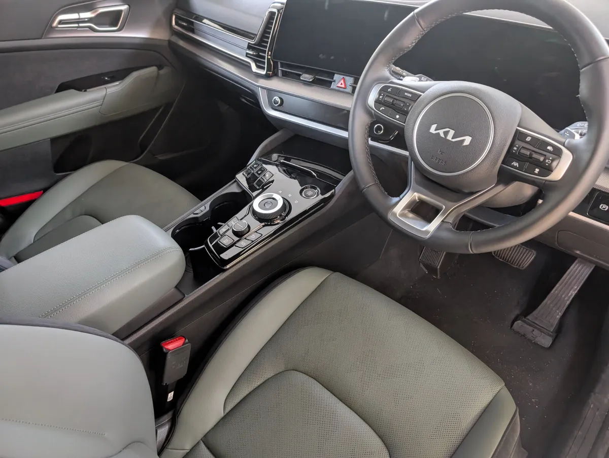 New KIA Sportage PHEV - Image 3