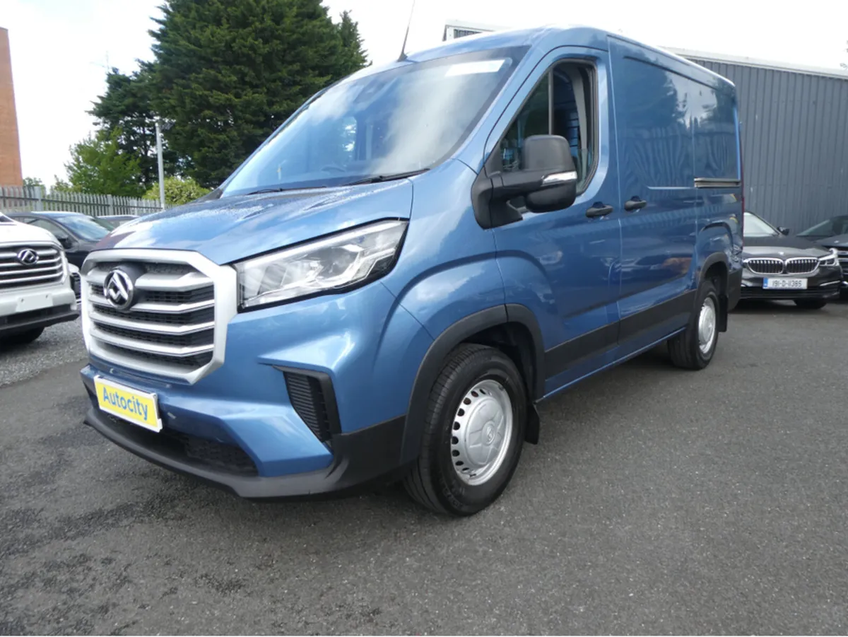 Maxus DELIVER 9 DOE 2/26 IMMACULATE, Price plus va - Image 2