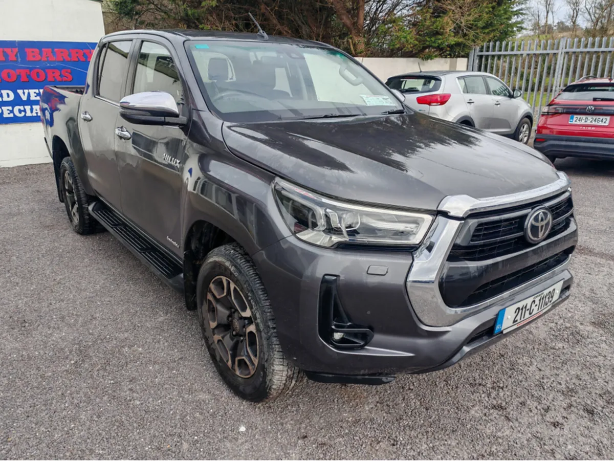 Toyota Hilux 2.8D4D INVITE X 201BHP D/C - Image 1
