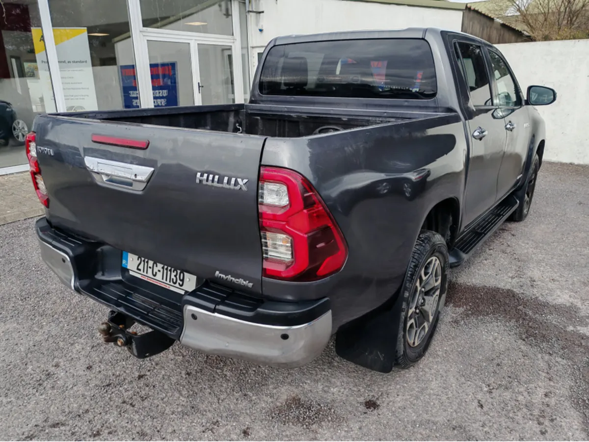 Toyota Hilux 2.8D4D INVITE X 201BHP D/C - Image 2