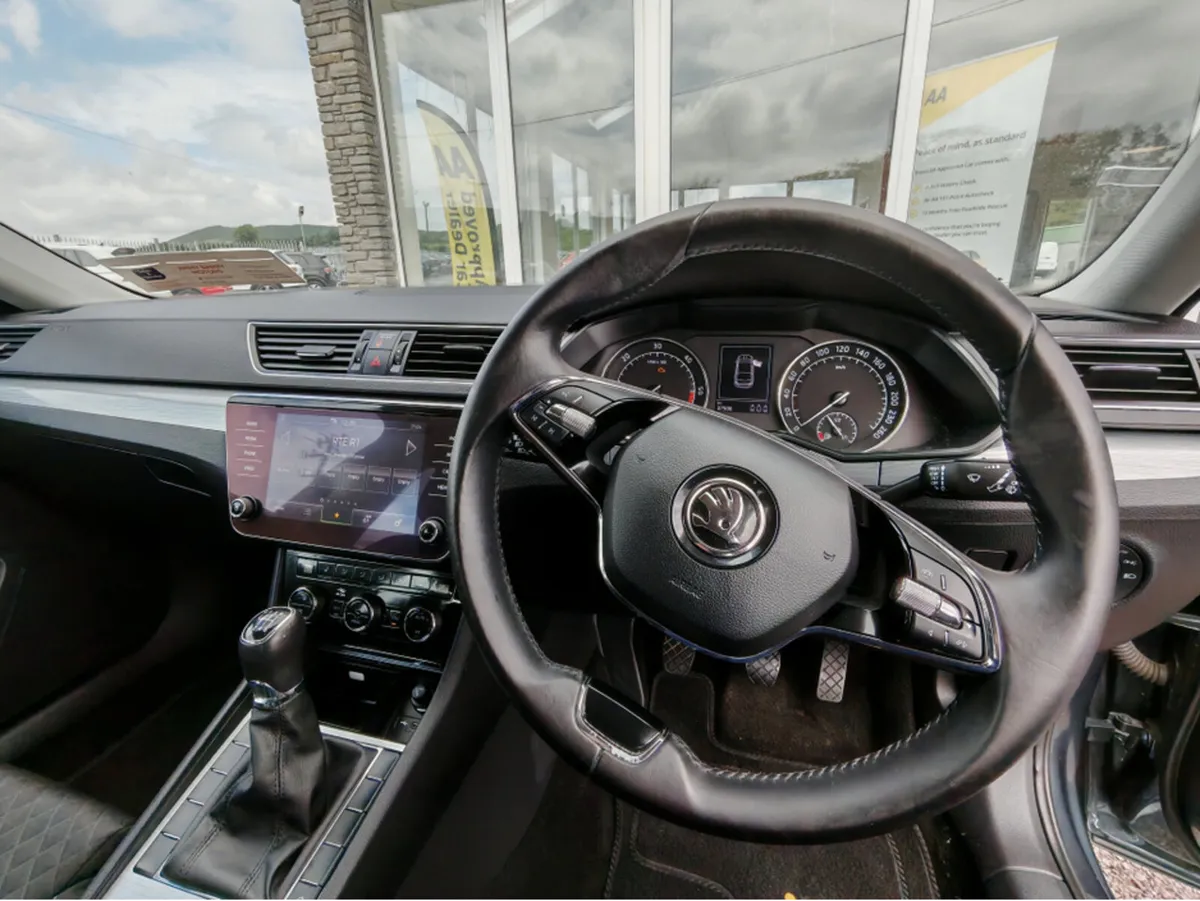 Skoda Superb AMBITION 2.0 TDI 150HP 4 4DR - Image 3