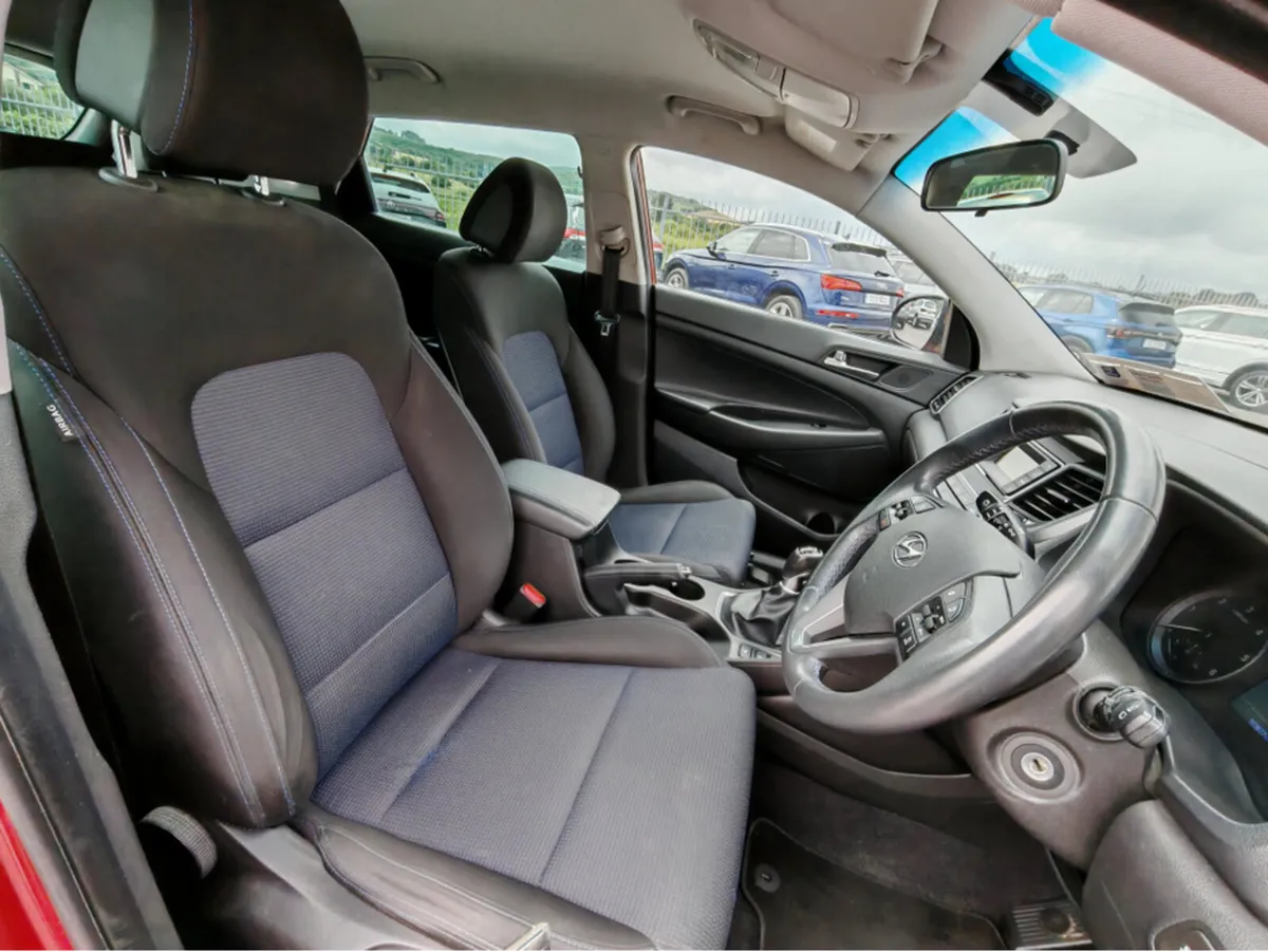 Hyundai Tucson IX35 COMFORT PLUS 5DR - Image 2