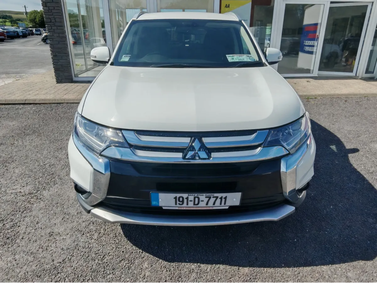 Mitsubishi Outlander OUTL 4WD 6MT N1 17MY 4DR - Image 3