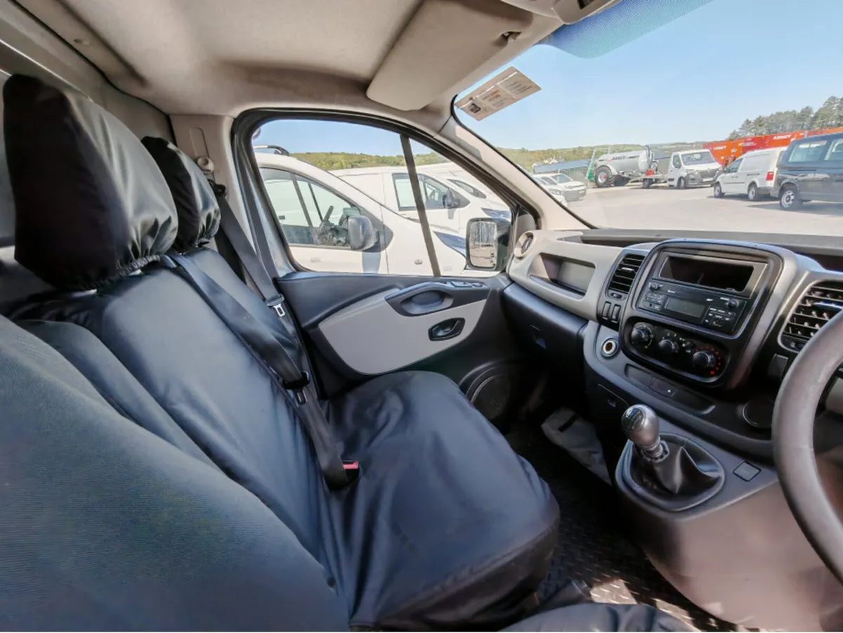 Renault Trafic LL29 DCI 120 BUSINESS 3 3DR - Image 2