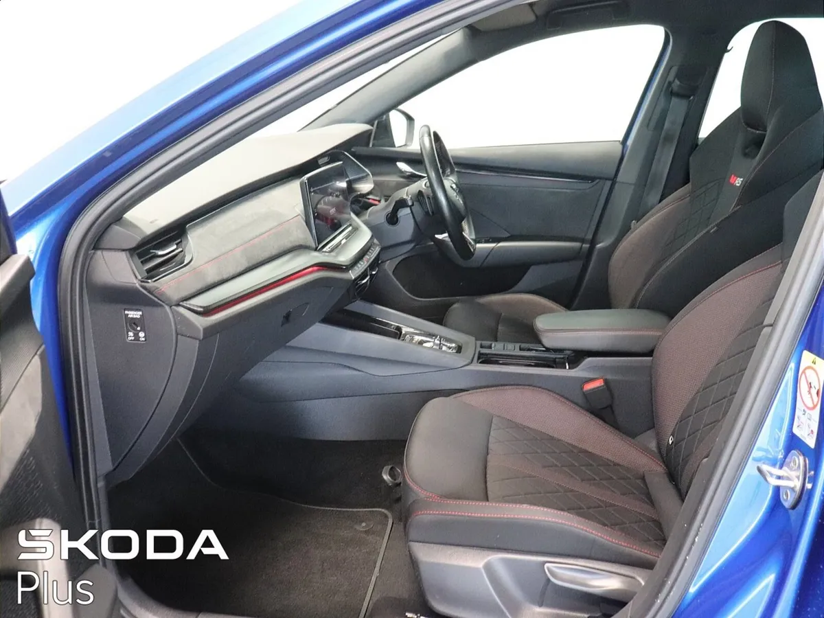 Skoda Octavia  VRS 2.0 TDI 200 BHP DSG COMBI - Image 4