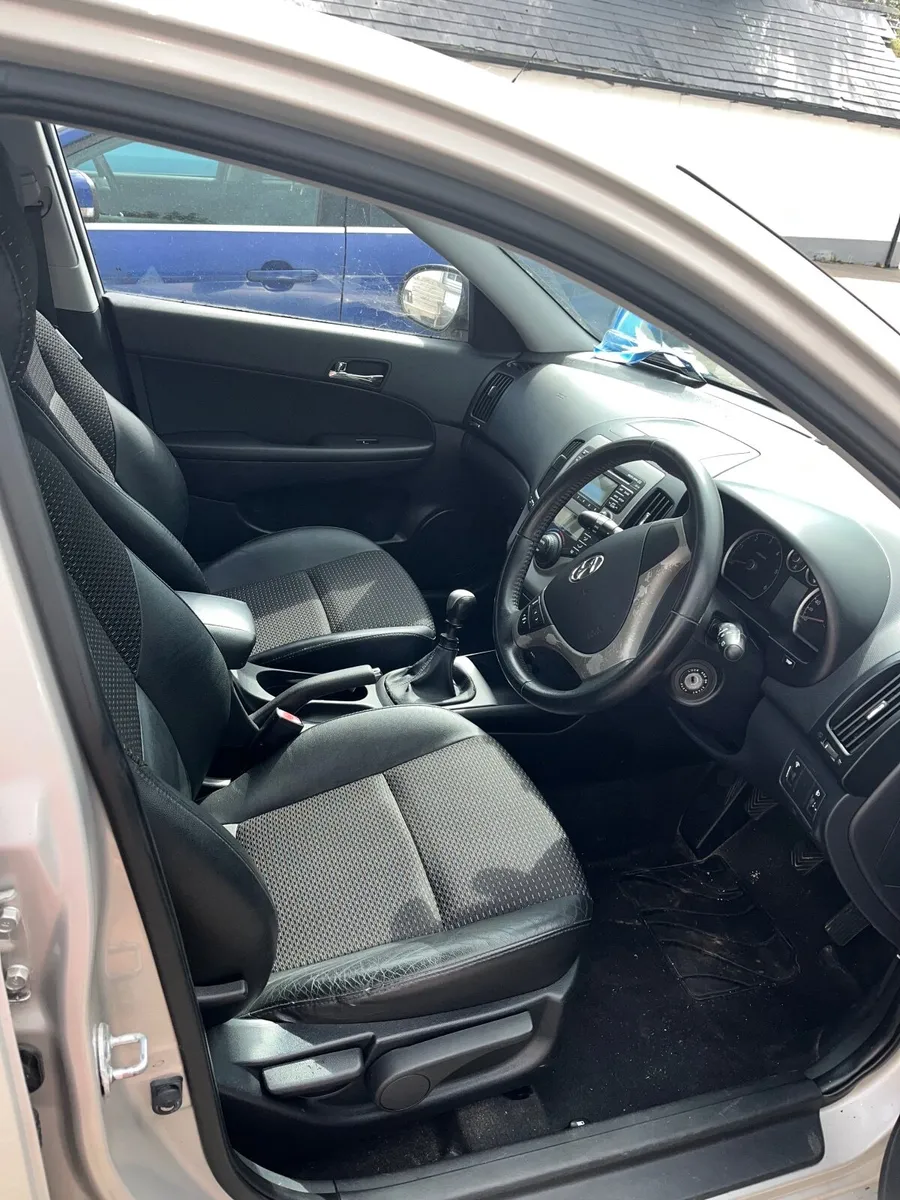Hyundai i30 2010 - Image 1