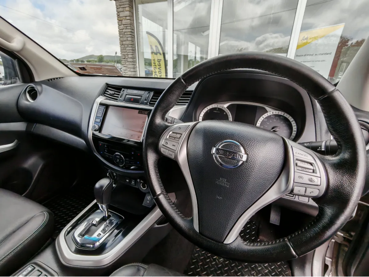 Nissan Navara TEKNA DCI AUTO - Image 2