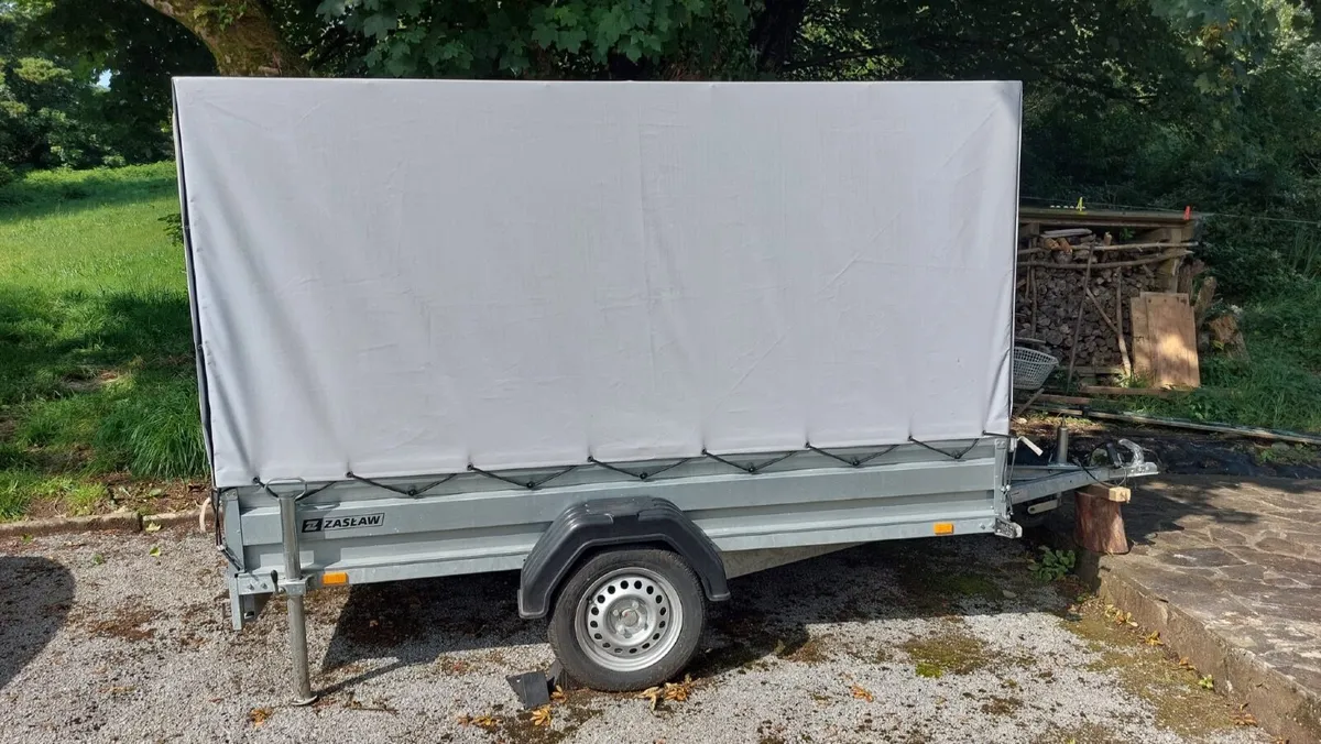 Trailer - Image 1