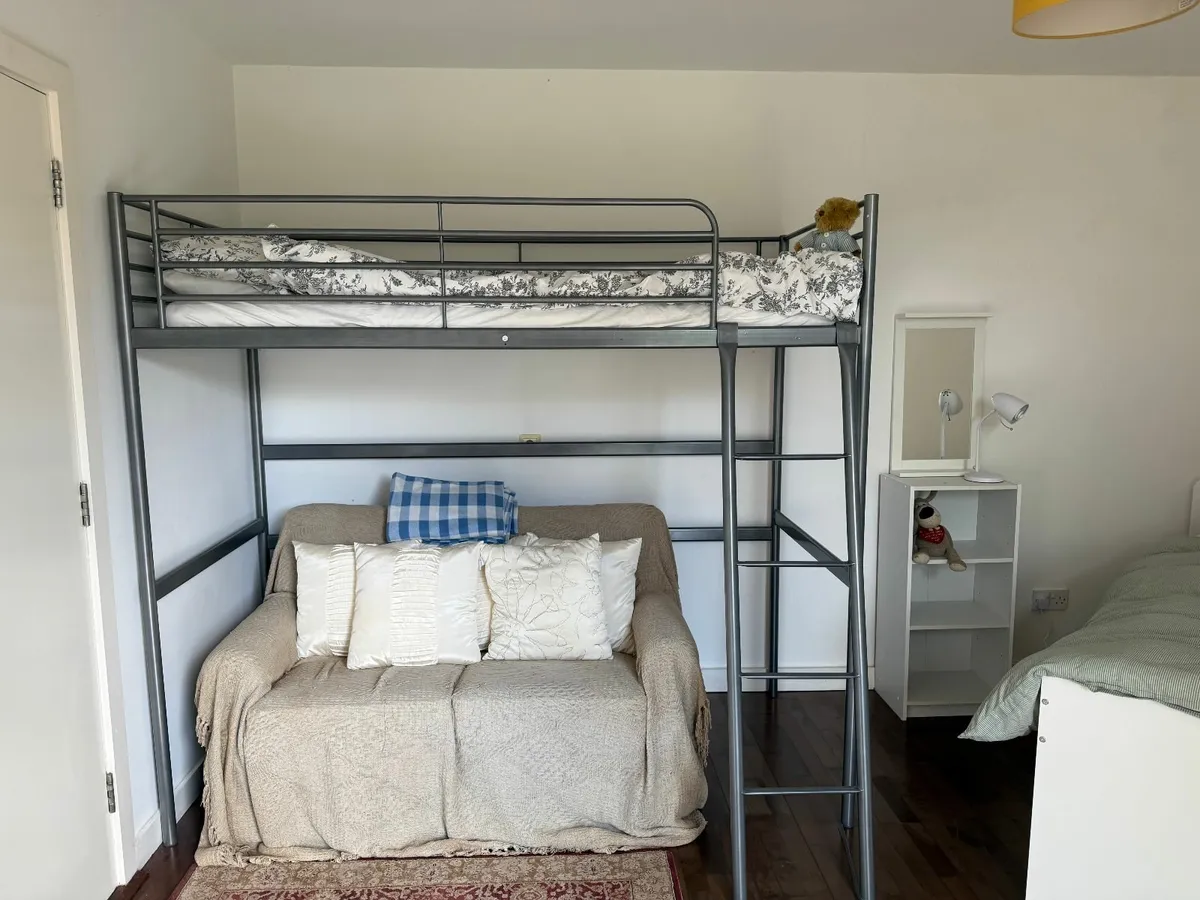 loft bed