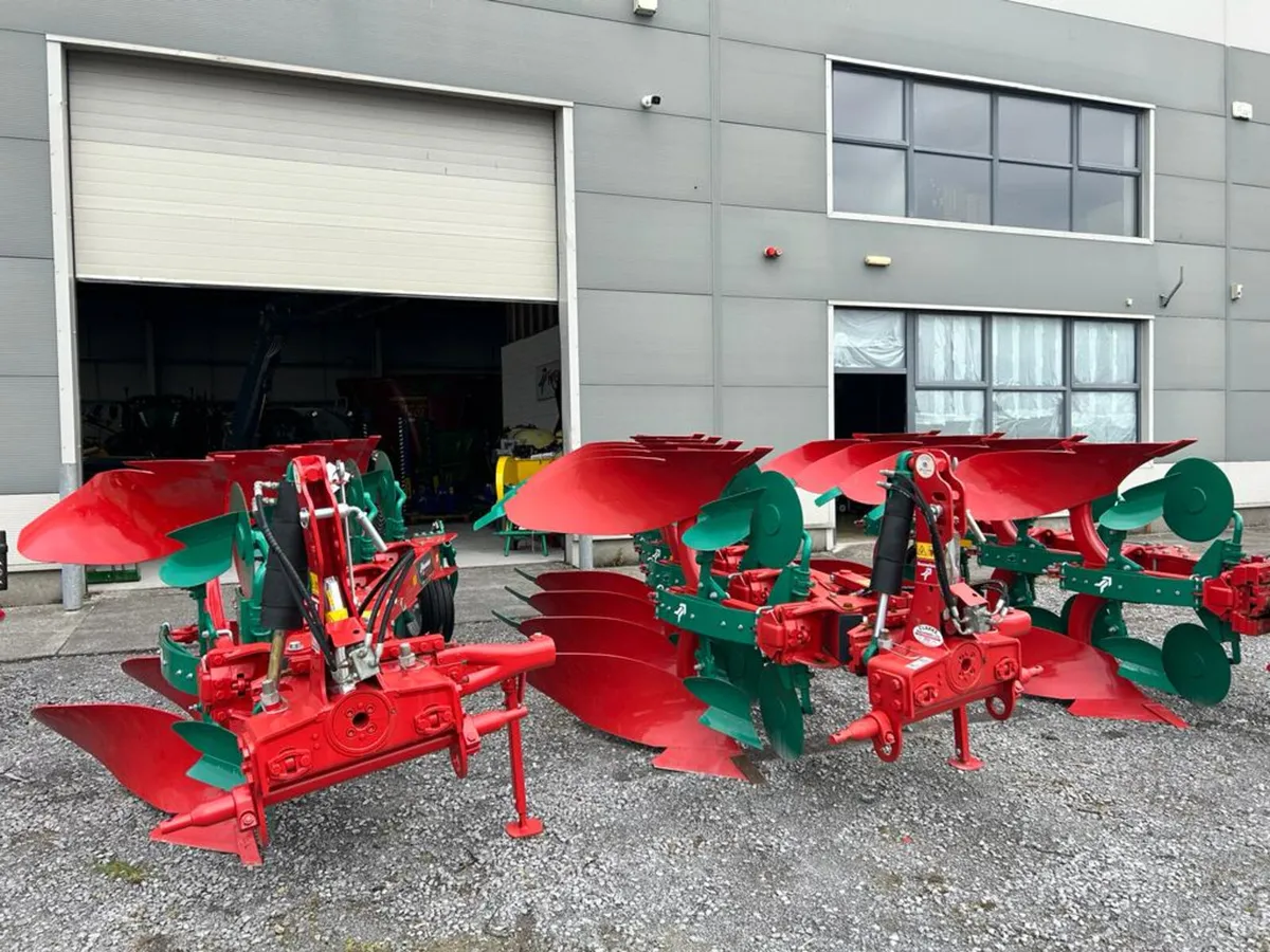 Kverneland Plough Market Leading Plough - Image 2