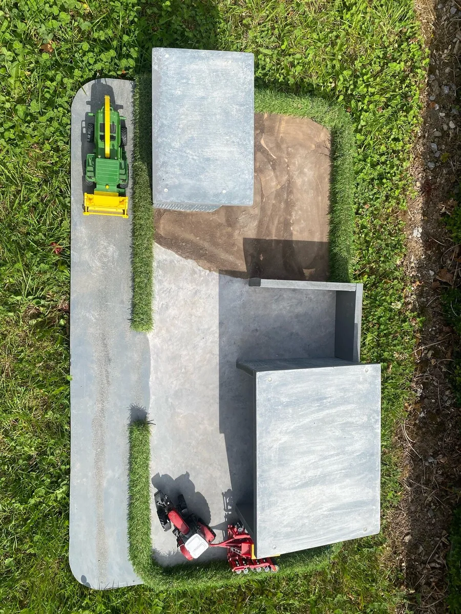 Model farm For 1:32 Scale tractors - Image 2