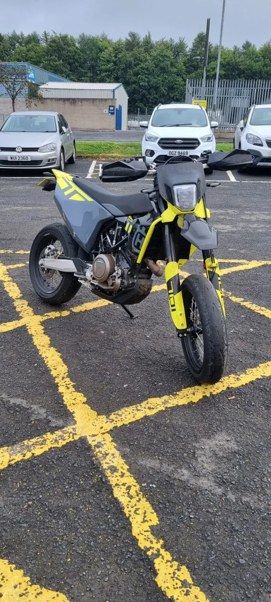 Husqvarna 701 SM Super Moto - Image 2