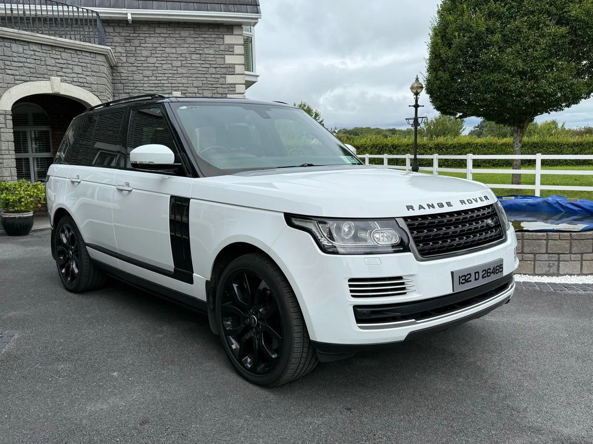 Land Rover Range Rover Vogue 4.4 V8 - Image 2