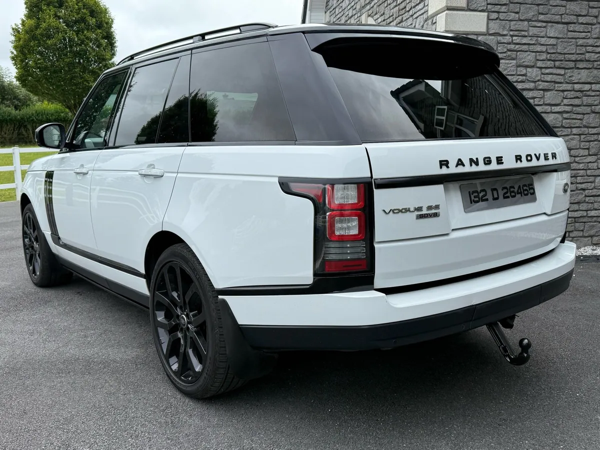 Land Rover Range Rover Vogue 4.4 V8 - Image 4