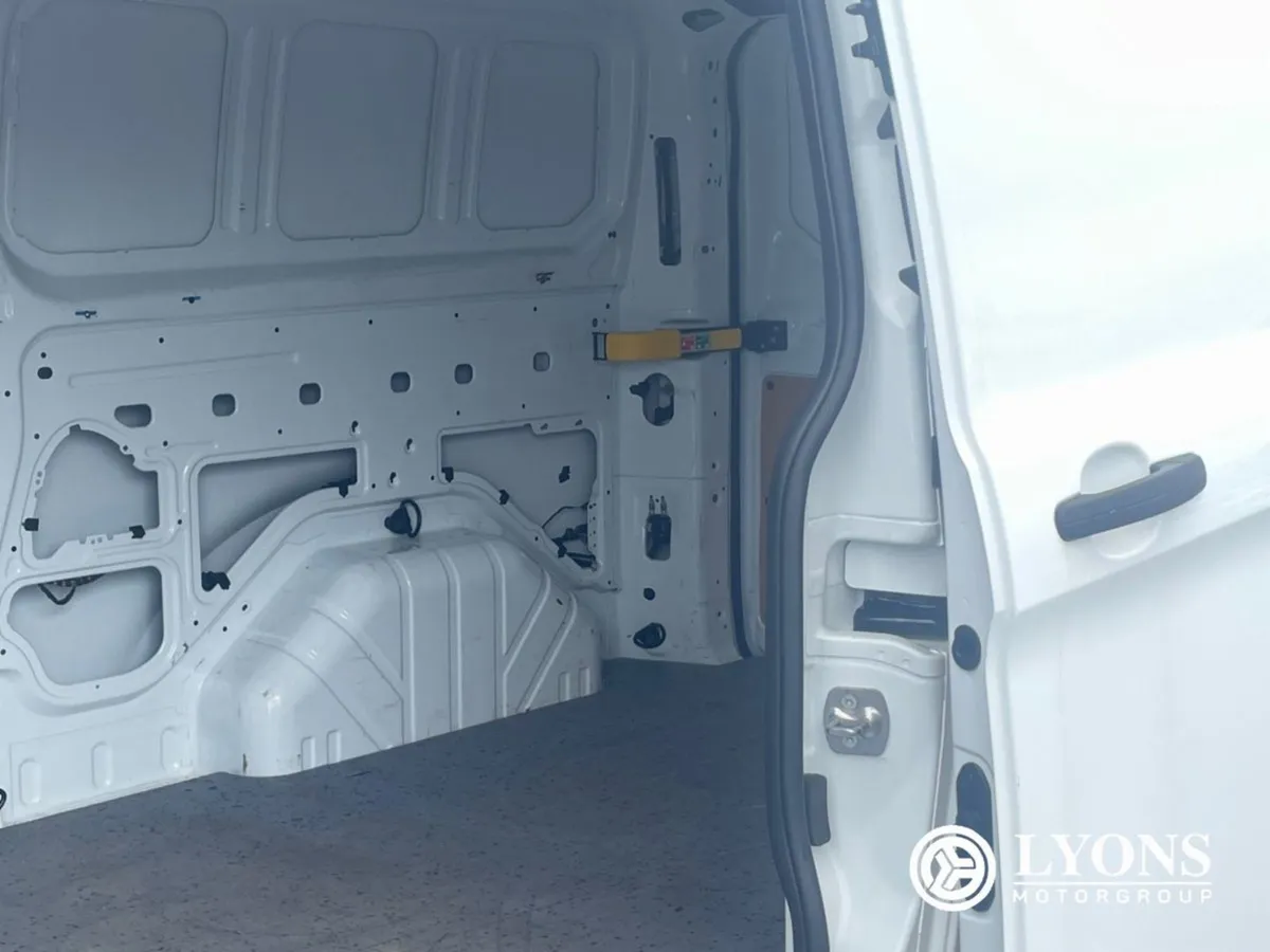 Ford Transit Custom Transit Custom 300 L Base 2.0 - Image 3