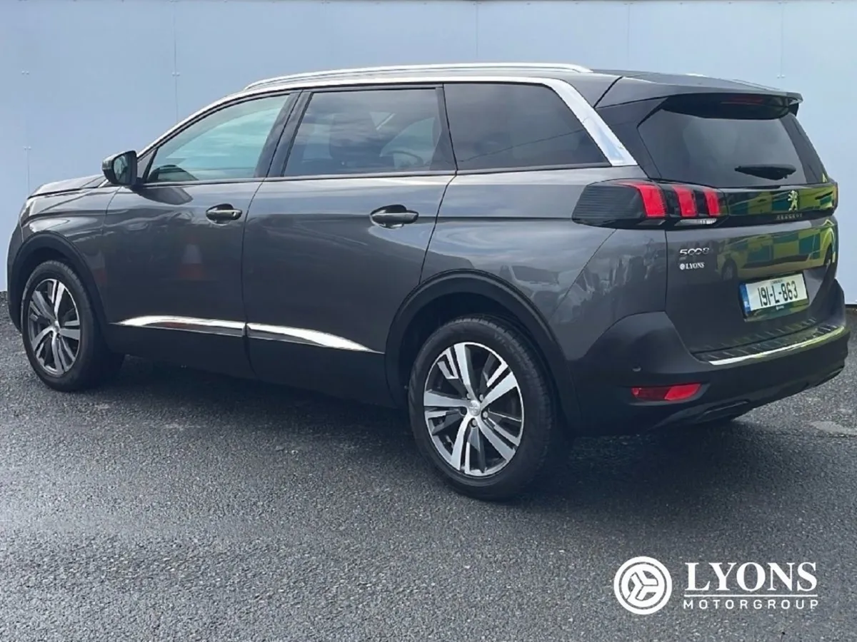 Peugeot 5008 1.5 Bluehdi 130bhp Allure - Image 4