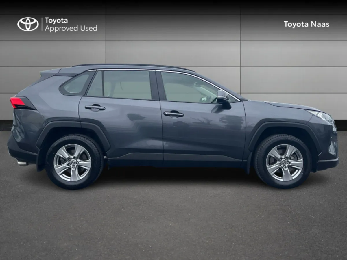 Toyota RAV4 RAV4 HYBRID LUNA 4DR AUTO - Image 3