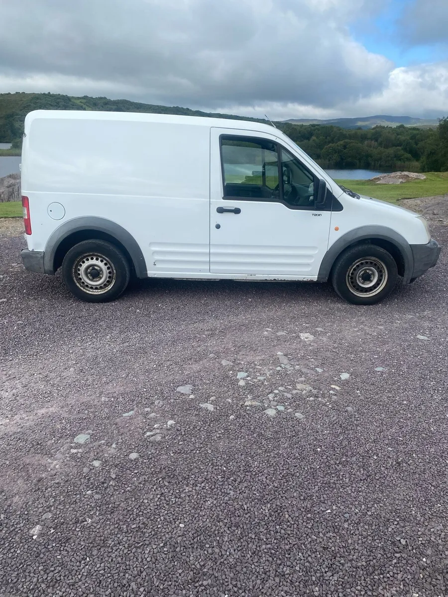 Ford Transit Connect - Image 2