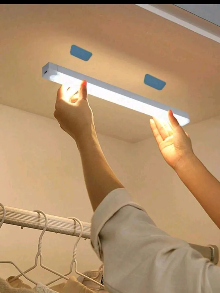 Motion sensor light