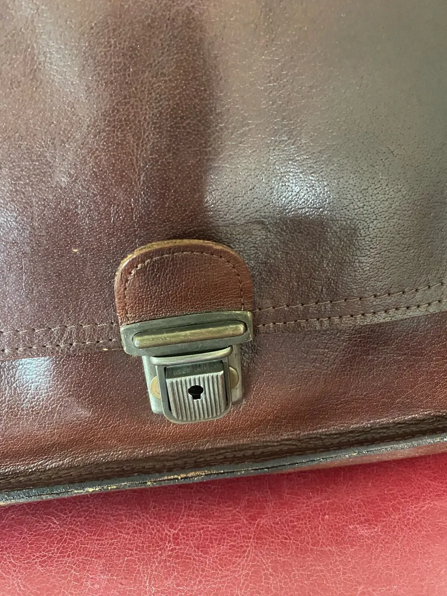 Quality Leather Briefcase/ Laptop Bag - Image 2