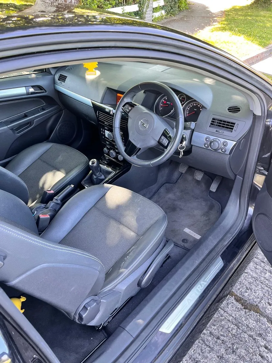Opel Astra 2008 - Image 4