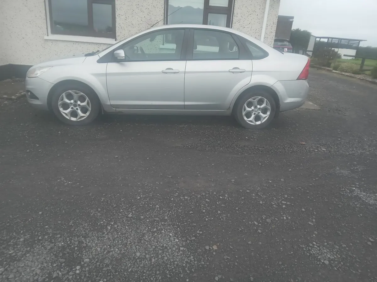 Ford Focus 2010 - Image 1