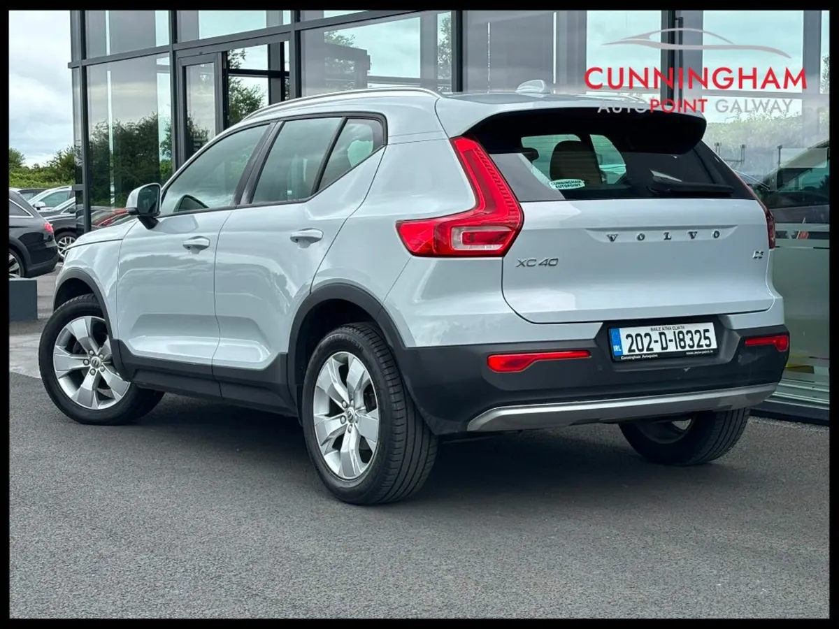 Volvo XC40 D3 Momentum Pro (Adaptive Cruise / Prem - Image 4