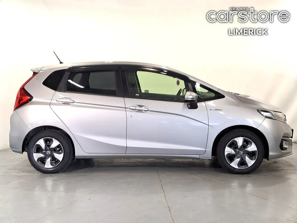 Honda Fit 1.5 PET Hybrid - Image 2