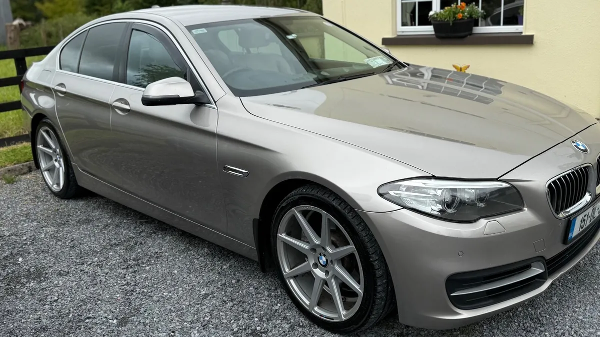 BMW 5-Series 2015 - Image 2