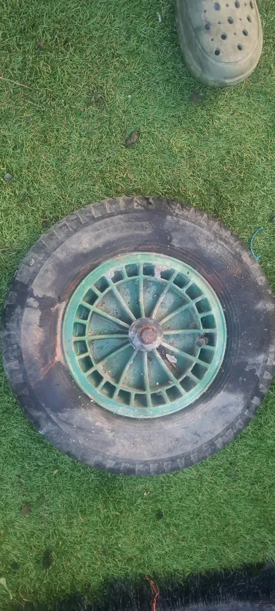 Selection of Wheel Barrow Wheels 10 euro each - Image 4