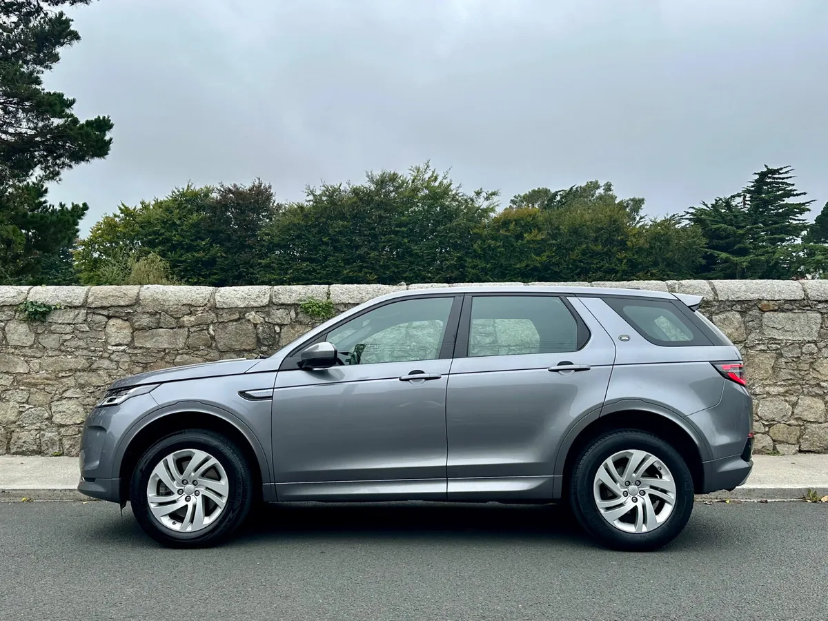 Land Rover Discovery Sport with 83,000 km. - Image 3