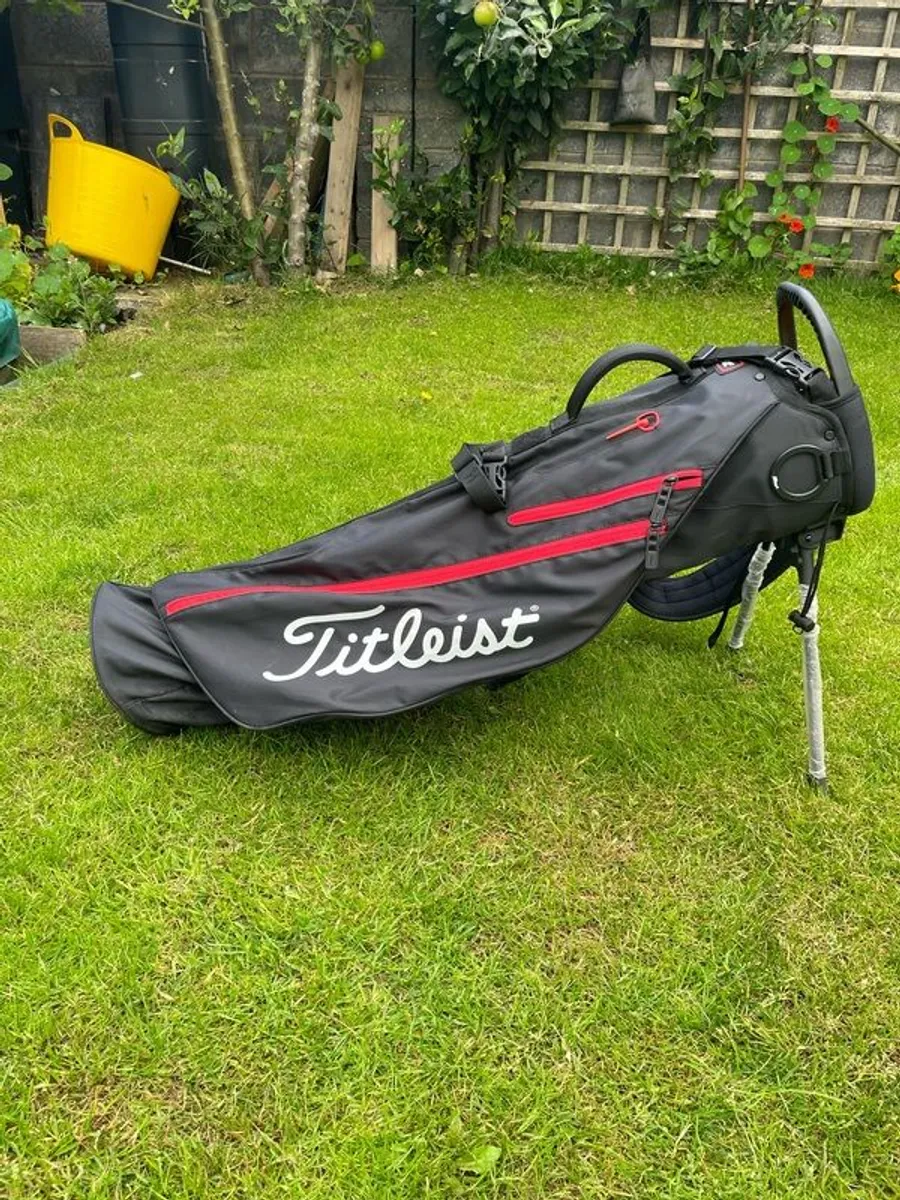 Titleist Premium Sunday Bag - Image 1