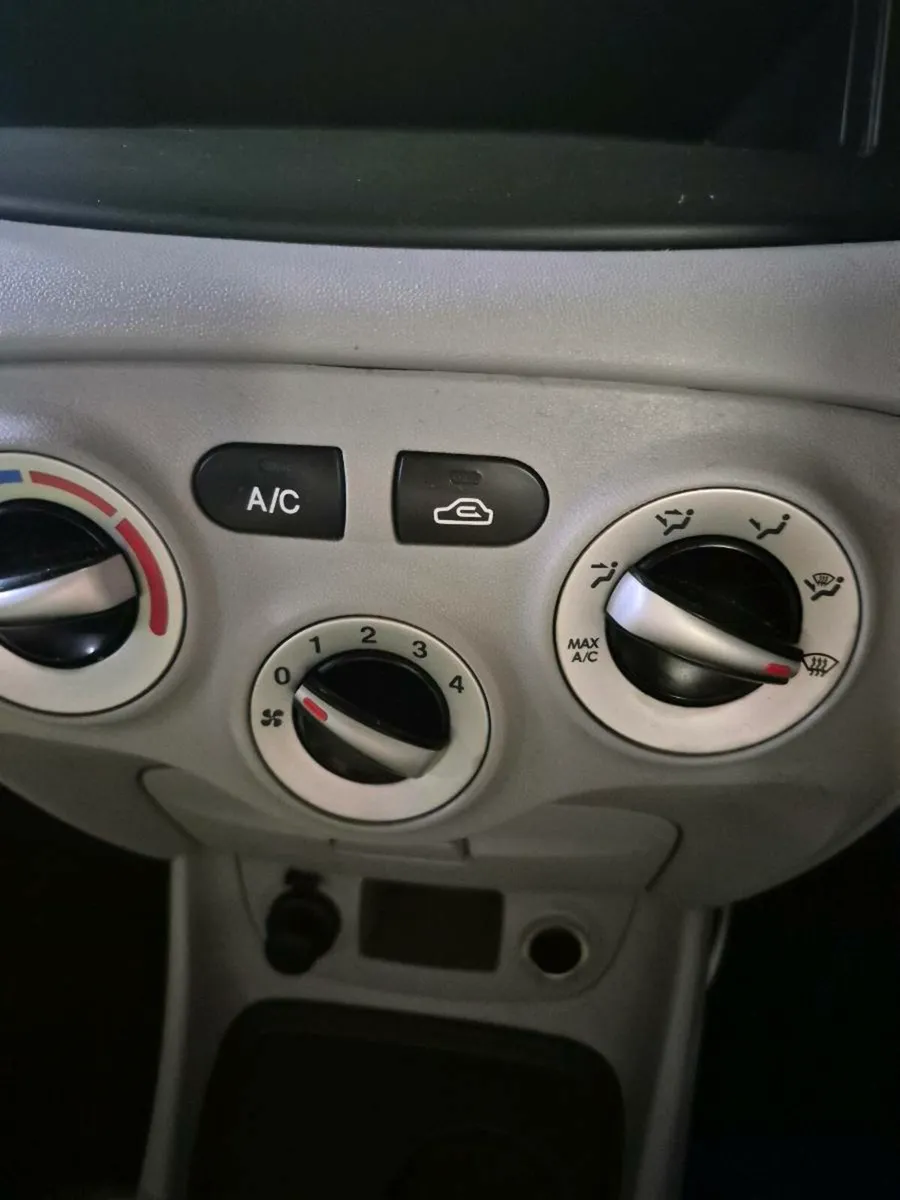 Hyundai accent - Image 2