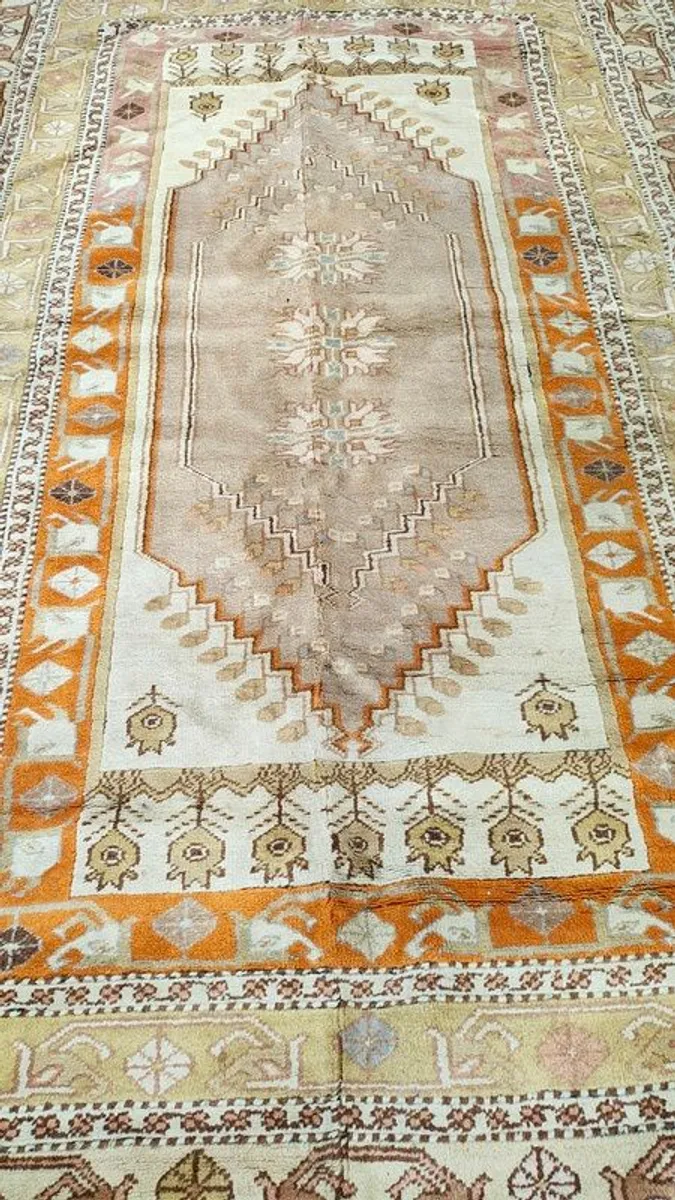 Stunning Turkish Milas Rug 2.96x 2.13m (MEL1) - Image 3