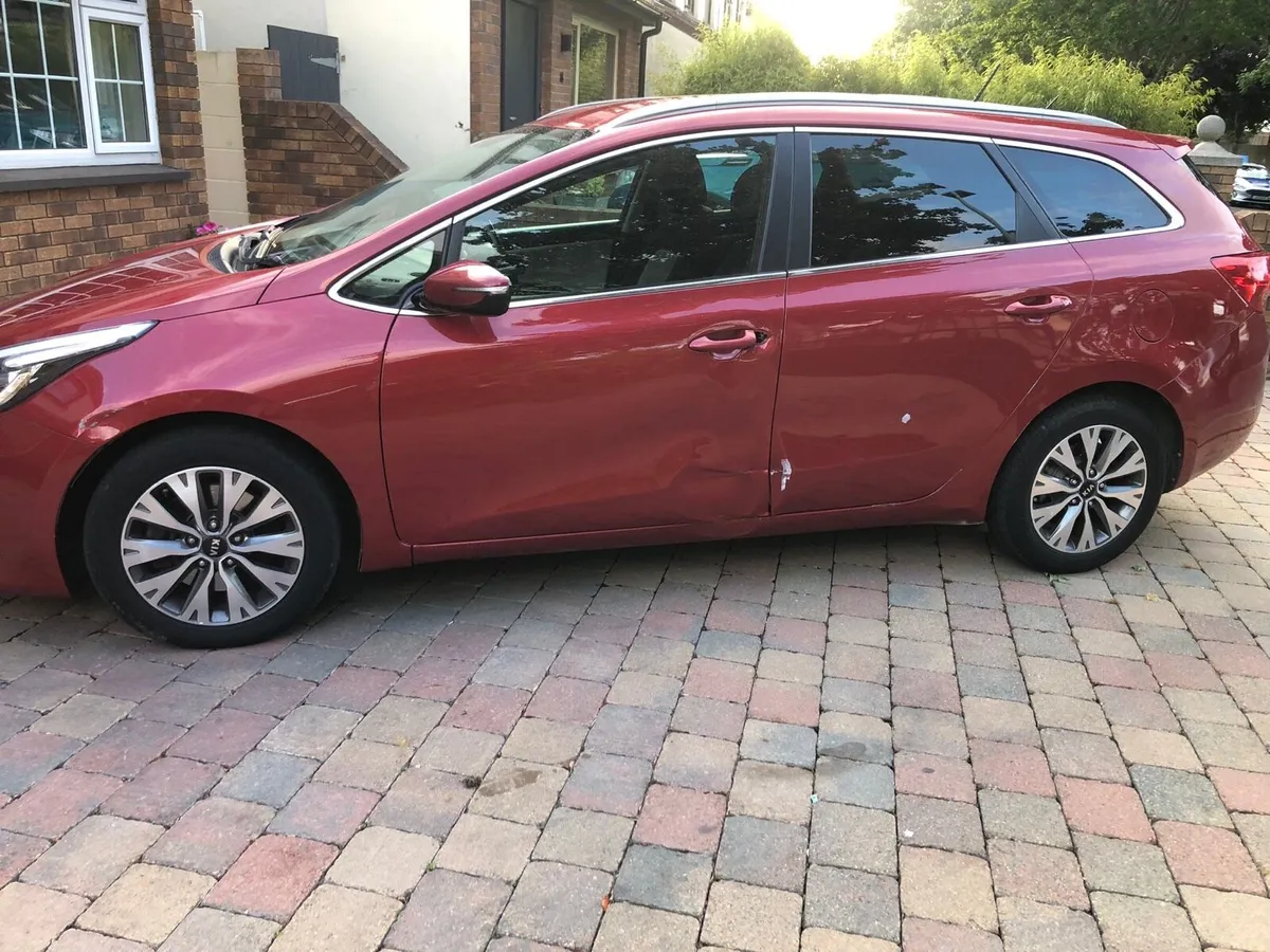 Kia ceed , estate hatchback - Image 4