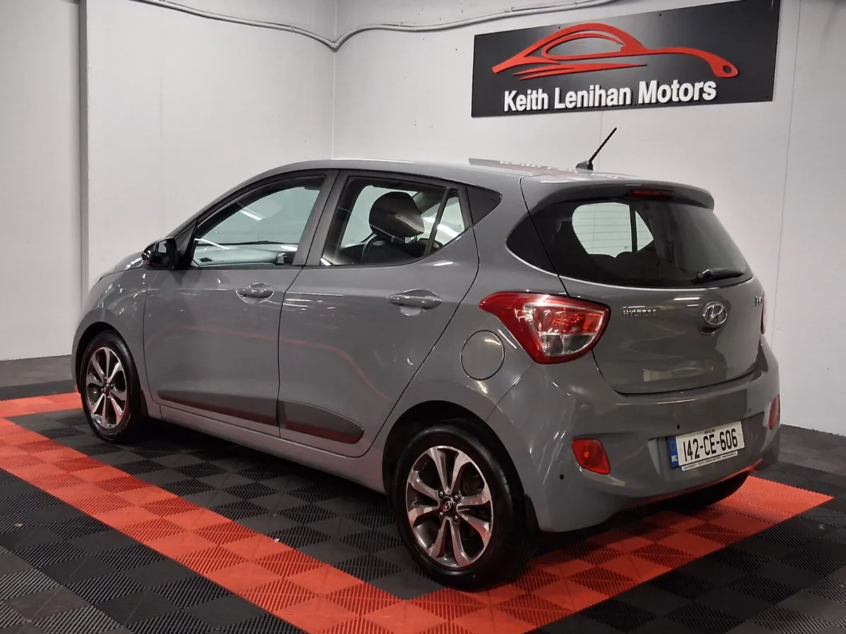 2014 Hyundai i10 **1.0 PETROL PREMIUM** - Image 4