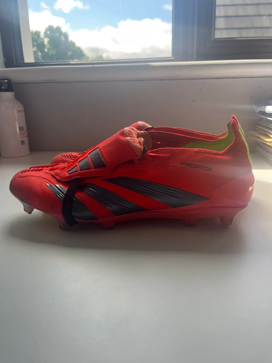 Adidas predator boots - Image 1