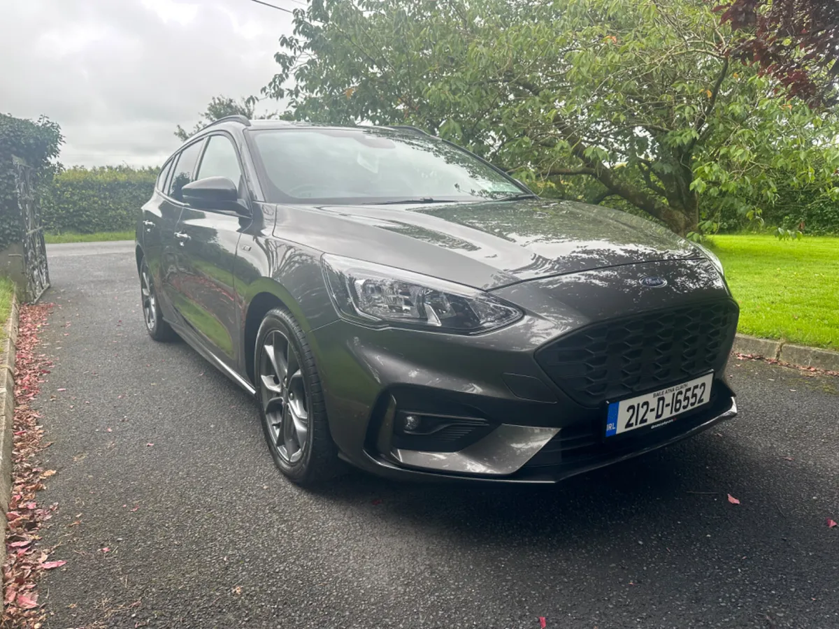 Ford Focus 2021 ST-Line Diese - Image 2