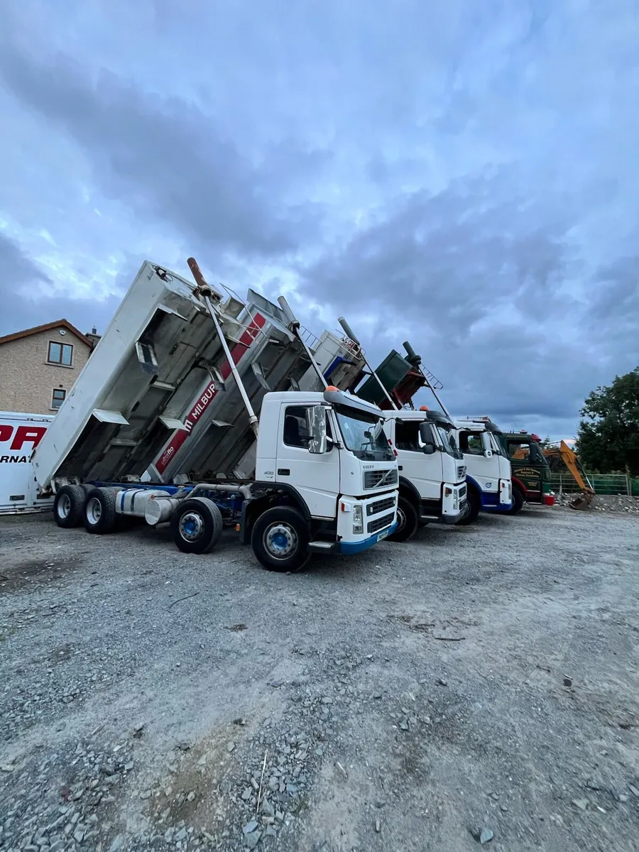 Volvo FM tippers - Image 2