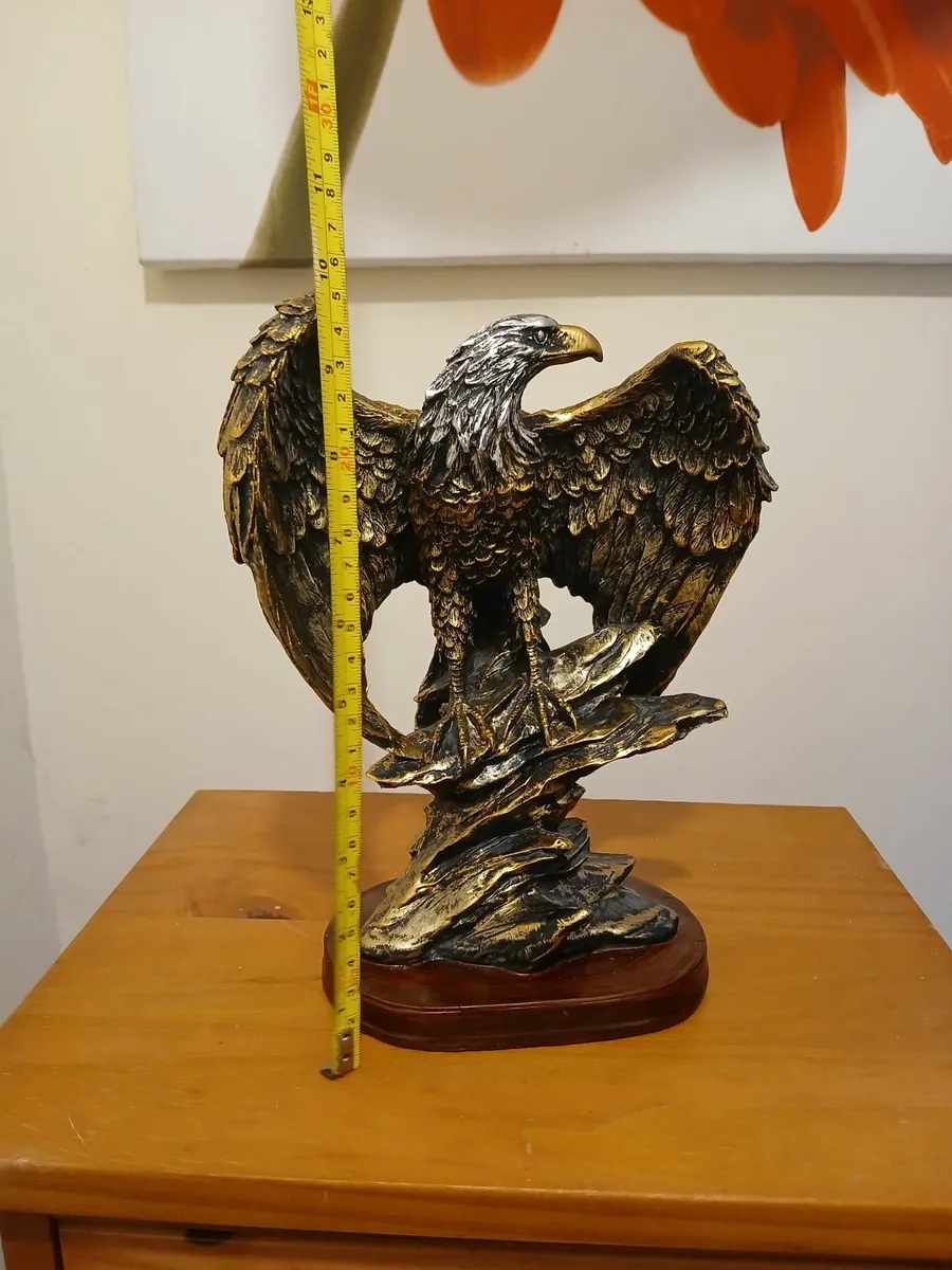 Eagle ornament - Image 1