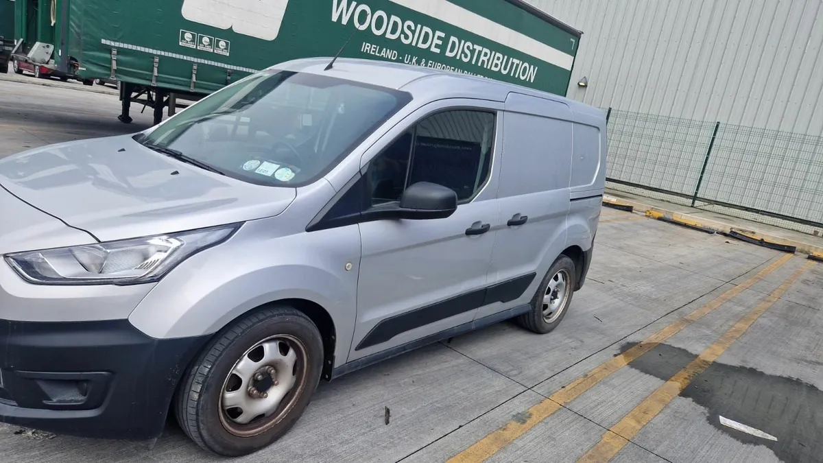 Ford Transit Connect SWB 2019 - Image 2