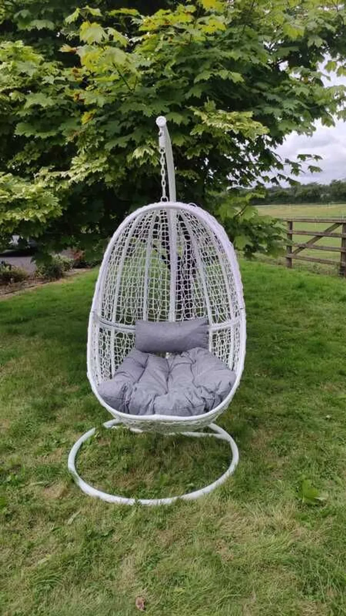 Hanging Egg Chair Rattan Style Cushion & Metal - Image 3